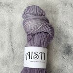Hand Finnished Aisti ohut sukka 100 g / 400 Paillettes Purppuraperunamuusi