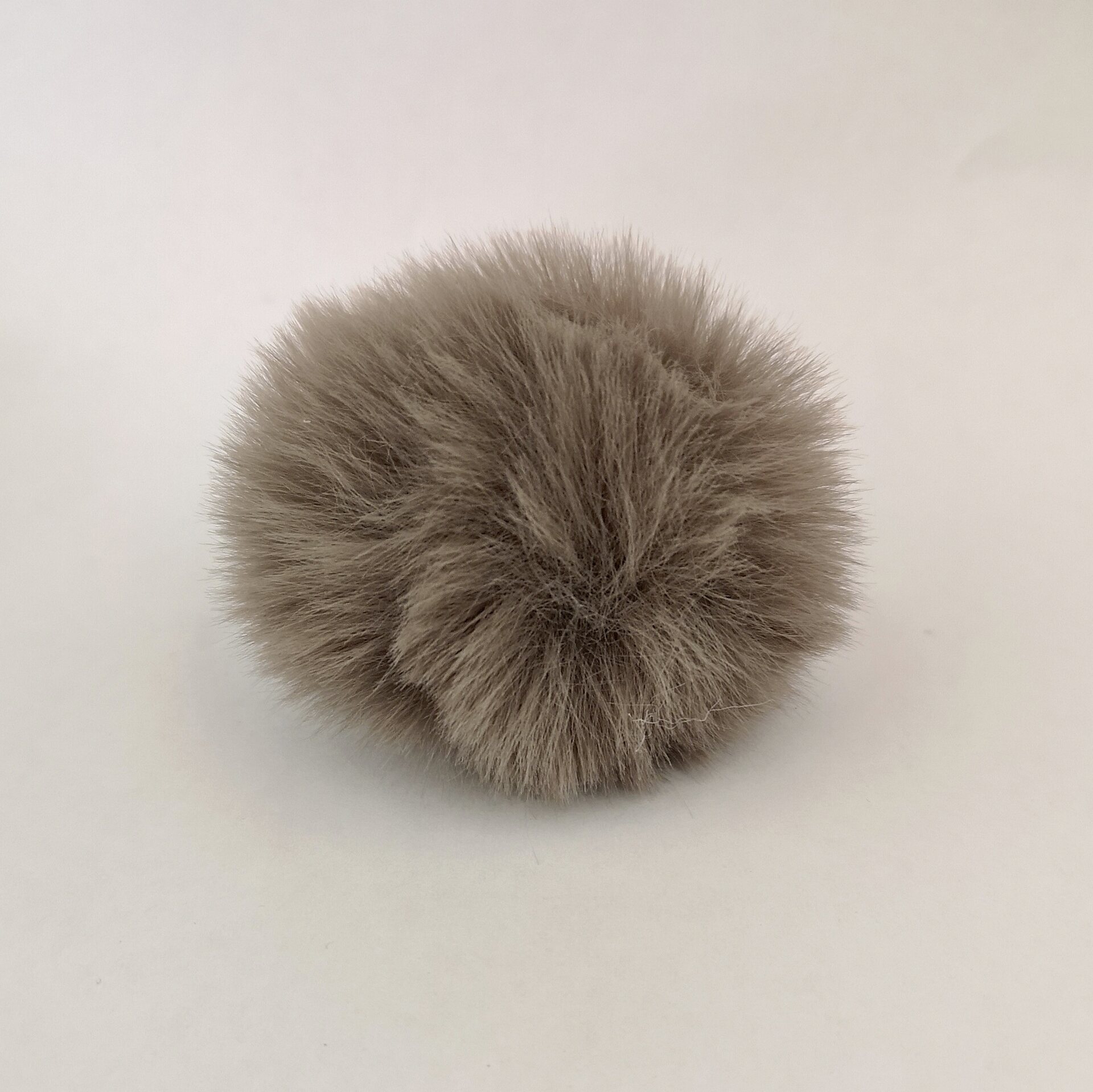 Tekoturkistupsu 6 cm 59 nutria