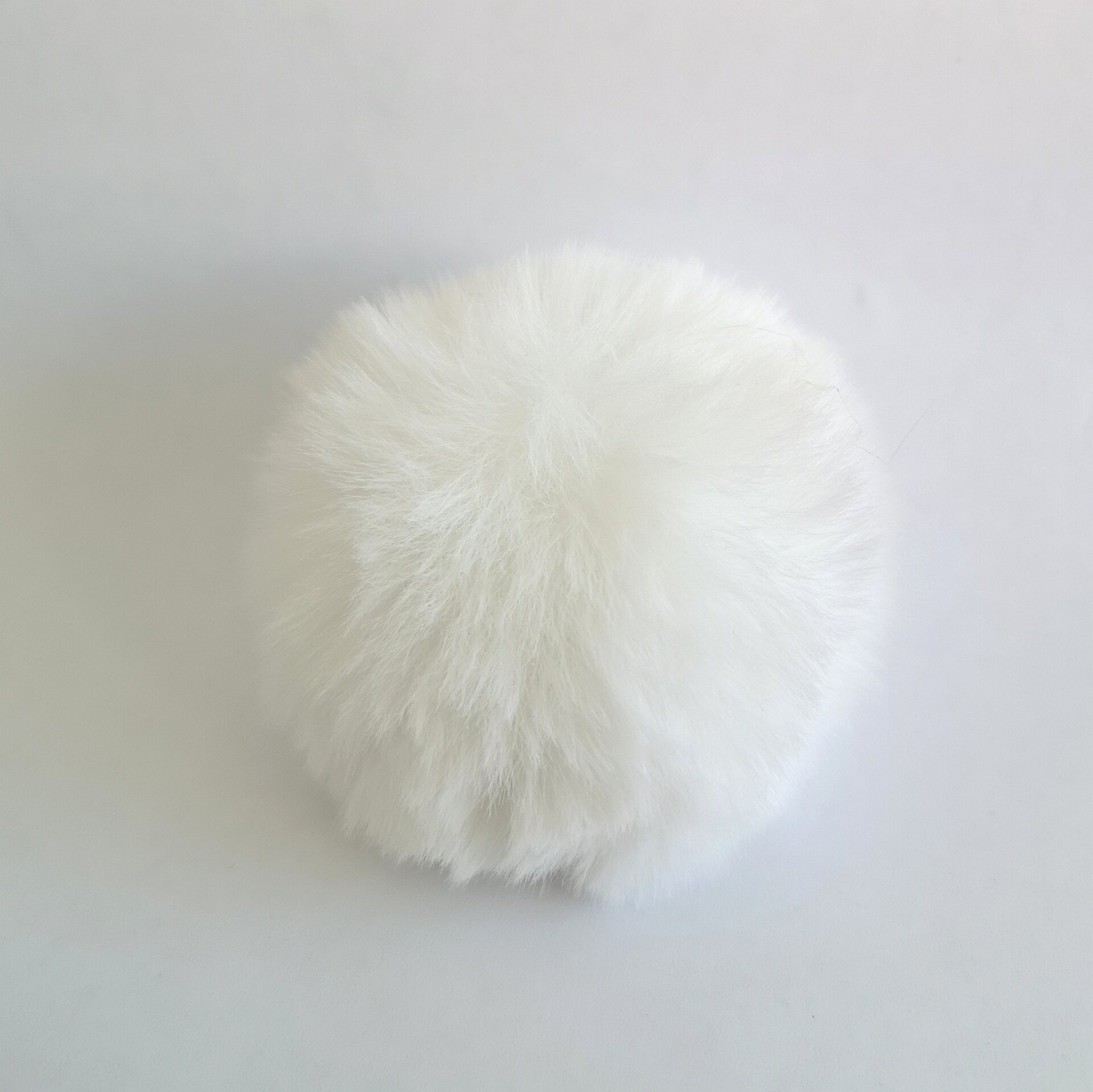 Tekoturkistupsu 8 cm Valkoinen