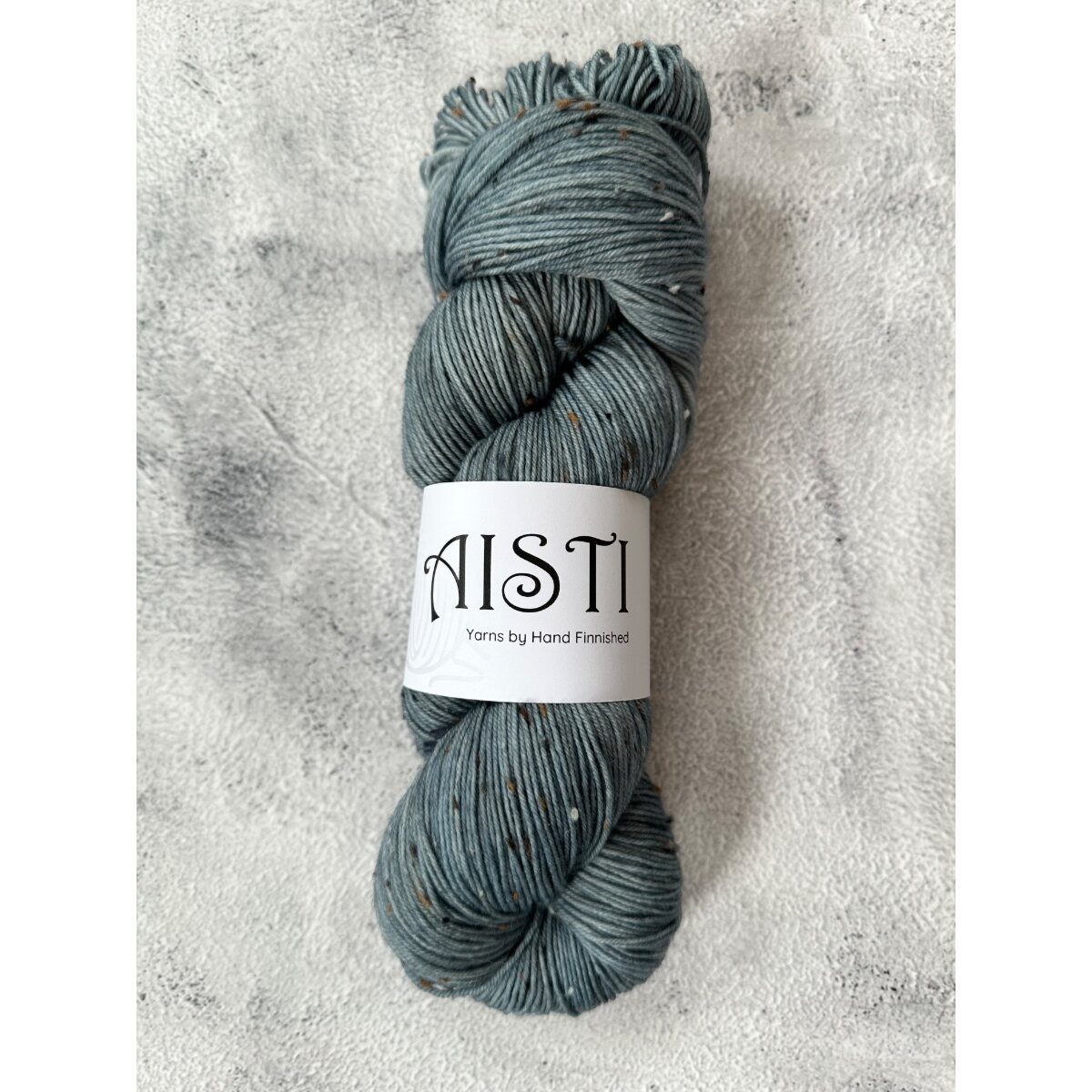 Hand Finnished Aisti ohut sukka 100 g / 400 tweed Sinihomejuusto