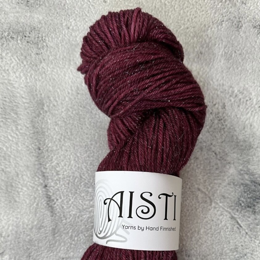 Hand Finnished Aisti paksu kimallesukka, 100 g / 225 m Malbec