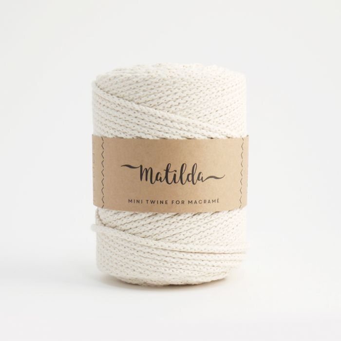 Lankava Matilda Punoskude 52 luonnonvalkoinen