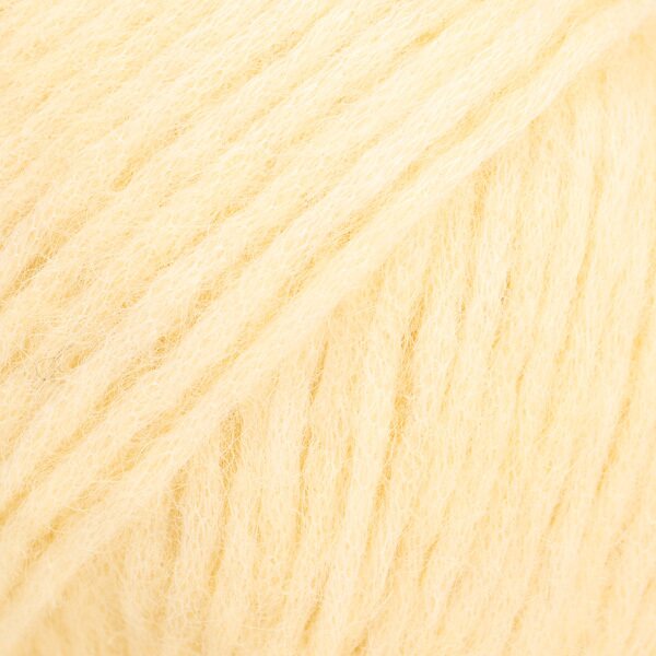 DROPS Air 65 vaaleankeltainen uni colour