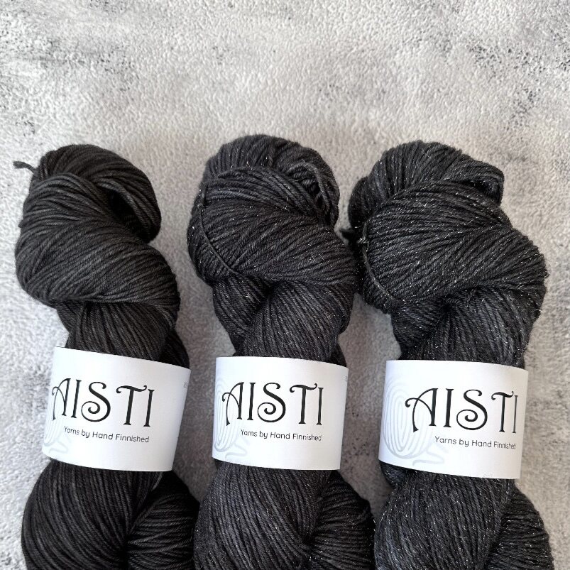 Hand Finnished Aisti ohut sukka 100 g / 400 Dazzling Belugalinssi