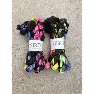 Hand Finnished Aisti ohut sukka 100 g / 400 Hedelmäsalaatti tulipalossa (5 x 20 g) mix