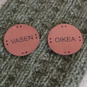 Vasen ja Oikea - keinonahkamerkki
