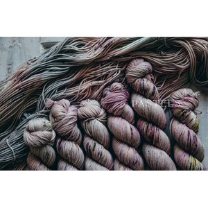 Cozy Publishing Urban Knit – Moderni Neulekirja