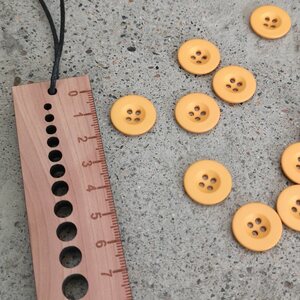 Perusnappi 18 mm gelb