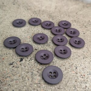 Perusnappi 18 mm tummanvioletti