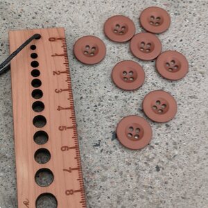 Perusnappi 18 mm mokka